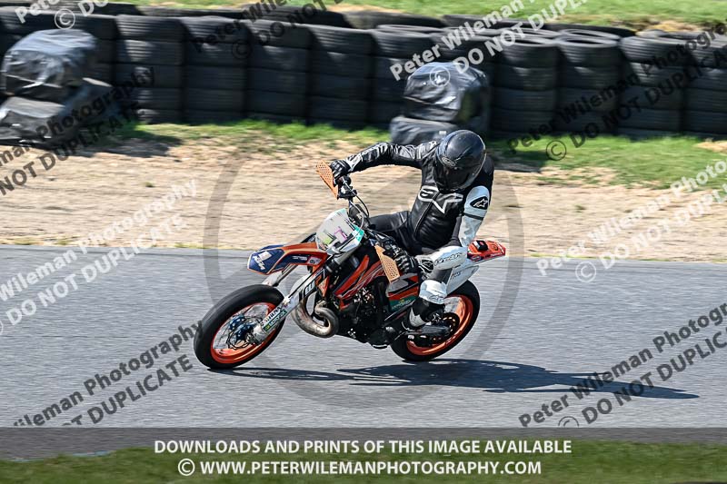 enduro digital images;event digital images;eventdigitalimages;lydden hill;lydden no limits trackday;lydden photographs;lydden trackday photographs;no limits trackdays;peter wileman photography;racing digital images;trackday digital images;trackday photos